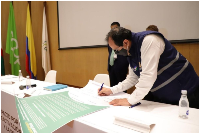 Cooperativas caleñas firman pacto de reactivación con gobierno local