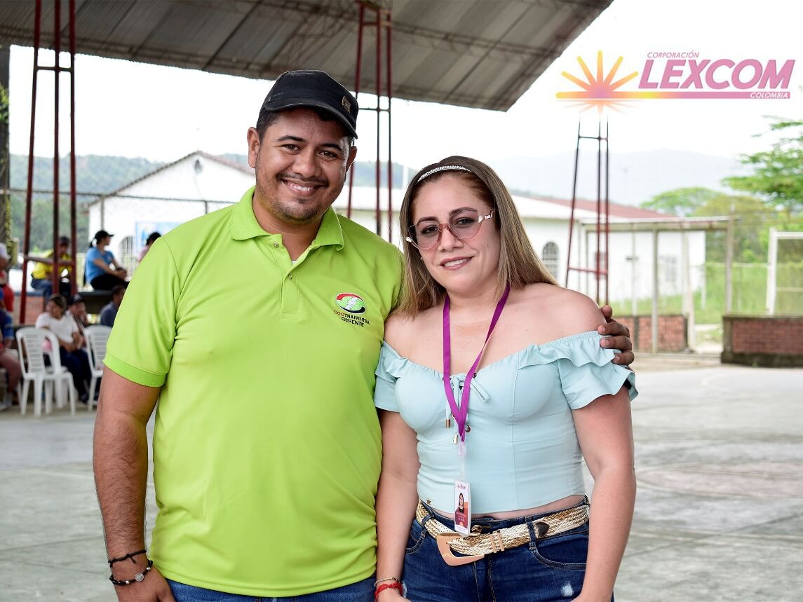 Entrega de herramientas agrícolas
